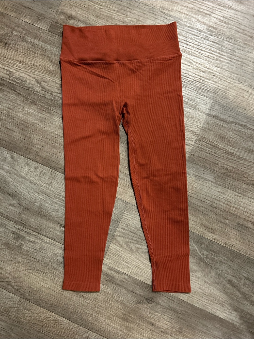 Victoria's Secret Sport rust orange leggings #activewear #yoga